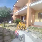 Manu House *